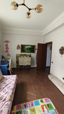 Satılır yeni tikili 2 otaqlı 60 m²,  İnşaatçılar m.-12