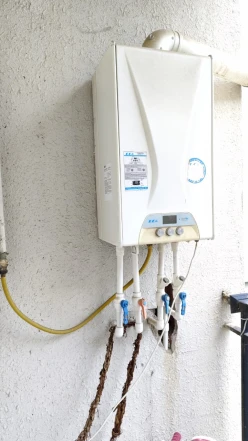 Satılır yeni tikili 2 otaqlı 60 m²,  İnşaatçılar m.-8