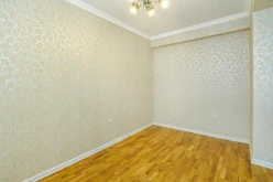 Satılır yeni tikili 4 otaqlı 136 m², İnşaatçılar m.-9