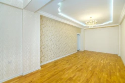 Satılır yeni tikili 4 otaqlı 136 m², İnşaatçılar m.-10