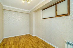 Satılır yeni tikili 4 otaqlı 136 m², İnşaatçılar m.-8