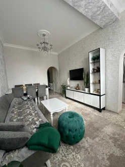 Satılır yeni tikili 2 otaqlı 50 m², Xırdalan-2