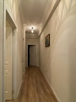 İcarə yeni tikili 2 otaqlı 60 m², İnşaatçılar m.-8