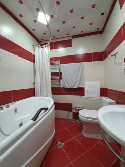 İcarə yeni tikili 3 otaqlı 150 m², Səbail r.-7