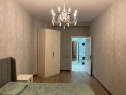 İcarə yeni tikili 2 otaqlı 80 m²,  Xətai-2