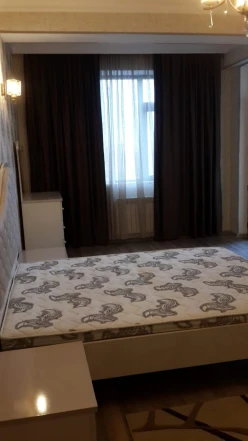 Satılır yeni tikili 2 otaqlı 90 m², Qara Qarayev m.-6