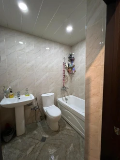 Satılır yeni tikili 2 otaqlı 60 m², İnşaatçılar m.-3