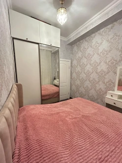 Satılır yeni tikili 2 otaqlı 40 m²,  İnşaatçılar m.-12