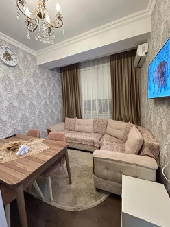 Satılır yeni tikili 2 otaqlı 40 m²,  İnşaatçılar m.-3