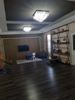 Satılır ev/villa 4 otaqlı 220 m², Bakıxanov q.-11