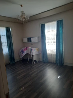 Satılır ev/villa 4 otaqlı 220 m², Bakıxanov q.-18