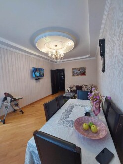 İcarə köhnə tikili 2 otaqlı 70 m², 28 May m.-5 İcarə köhnə tikili 2 otaqlı 70 m², 28 May m.-5