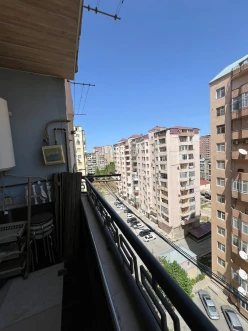 Satılır yeni tikili 3 otaqlı 82 m², İnşaatçılar m.-8