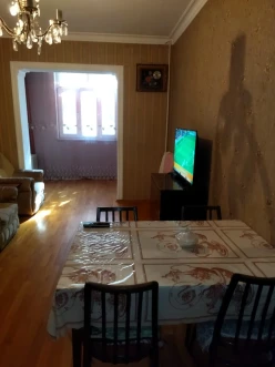 Satılır yeni tikili 3 otaqlı 80 m², İnşaatçılar m.-4