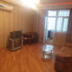 Satılır yeni tikili 2 otaqlı 60 m², İnşaatçılar m.-3