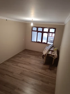 Satılır köhnə tikili 3 otaqlı 60 m², Binə q.-14