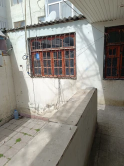 Satılır köhnə tikili 3 otaqlı 60 m², Binə q.-10