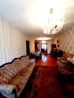 Satılır köhnə tikili 3 otaqlı 83 m², 28 May m.-4