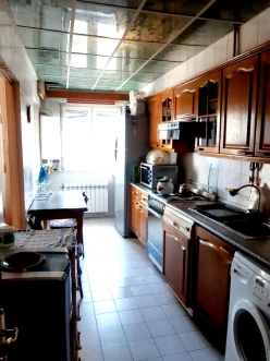 Satılır köhnə tikili 3 otaqlı 83 m², 28 May m.-8