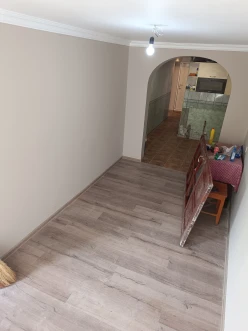 Satılır köhnə tikili 3 otaqlı 60 m², Binə q.-12