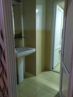 Satılır yeni tikili 2 otaqlı 65 m², İnşaatçılar m.-5 Satılır yeni tikili 2 otaqlı 65 m², İnşaatçılar m.-5