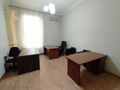 İcarə ofis 3 otaqlı 100 m²,  Səbail-2