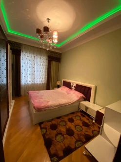 İcarə yeni tikili 3 otaqlı 150 m², 20 yanvar m.-8