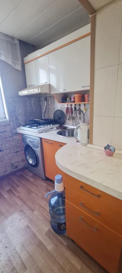 Satılır köhnə tikili 3 otaqlı 49.9 m², Elmlər Akademiyası m.-7