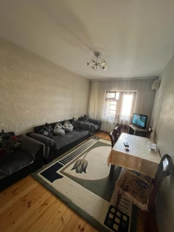 Satılır köhnə tikili 3 otaqlı 75 m², İnşaatçılar m.-12