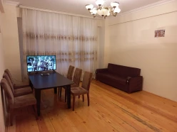 İcarə yeni tikili 2 otaqlı 90 m², İnşaatçılar m.-7