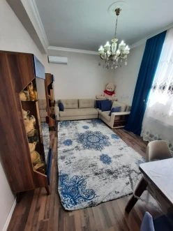 Satılır yeni tikili 2 otaqlı 65 m², İnşaatçılar m.-5