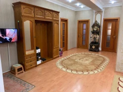 Satılır yeni tikili 4 otaqlı 350 m², Elmlər Akademiyası m.-18