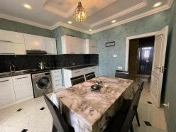 Satılır yeni tikili 3 otaqlı 147 m², İnşaatçılar m.-22