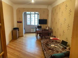 Satılır yeni tikili 2 otaqlı 40 m², İnşaatçılar m.-10