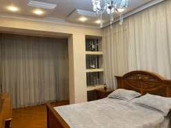 Satılır yeni tikili 3 otaqlı 147 m², İnşaatçılar m.-15