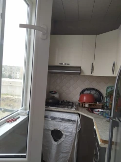 Satılır köhnə tikili 3 otaqlı 55 m², Maştağa q.-2