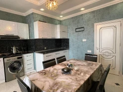 Satılır yeni tikili 3 otaqlı 147 m², İnşaatçılar m.-21