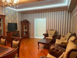 Satılır yeni tikili 3 otaqlı 147 m², İnşaatçılar m.-17