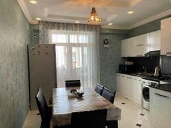 Satılır yeni tikili 3 otaqlı 147 m², İnşaatçılar m.-25