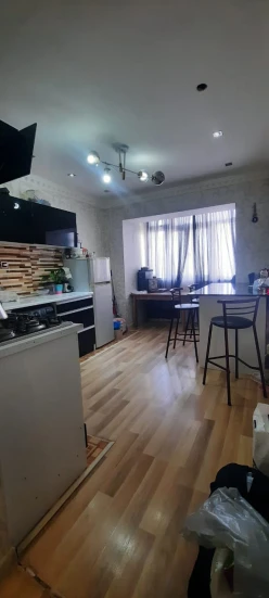 Satılır köhnə tikili 2 otaqlı 60 m², Nəsimi m.-14