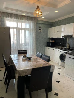 Satılır yeni tikili 3 otaqlı 147 m², İnşaatçılar m.-24