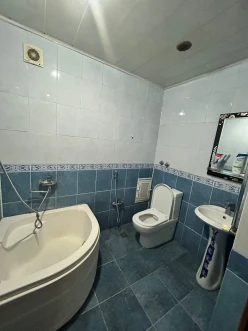 Satılır yeni tikili 2 otaqlı 100 m²,  İnşaatçılar m.-8