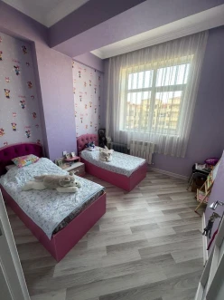 Satılır yeni tikili 3 otaqlı 113 m², İnşaatçılar m.-13