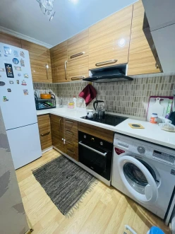 Satılır yeni tikili 2 otaqlı 60 m², İnşaatçılar m.-21