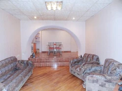 İcarə köhnə tikili 3 otaqlı 80 m², Səbail r.-2