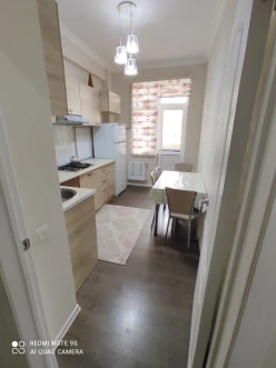 İcarə yeni tikili 2 otaqlı 60 m²,  İnşaatçılar m.-6