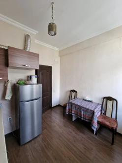 Satılır yeni tikili 3 otaqlı 75 m², İnşaatçılar m.-7