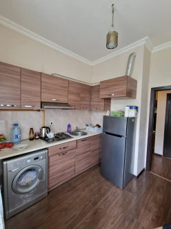 Satılır yeni tikili 3 otaqlı 75 m², İnşaatçılar m.-4