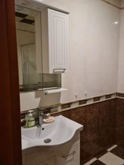 İcarə yeni tikili 3 otaqlı 100 m², 20 yanvar m.-9