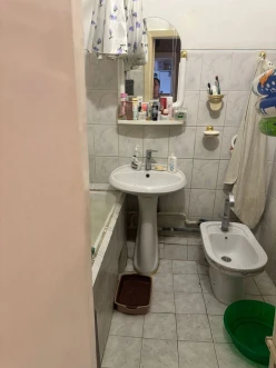 Satılır köhnə tikili 3 otaqlı 95 m², Gənclik m.-17